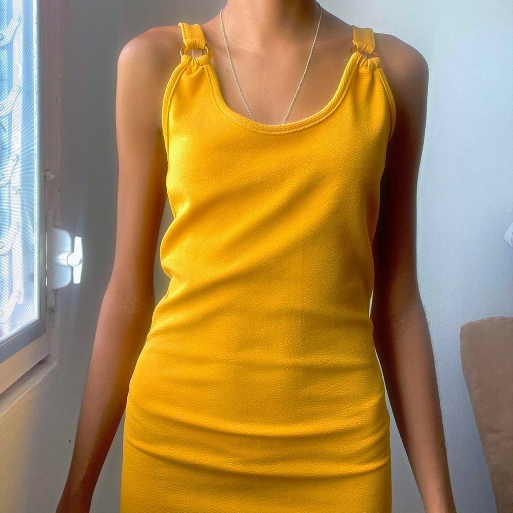 Yellow dress 💛